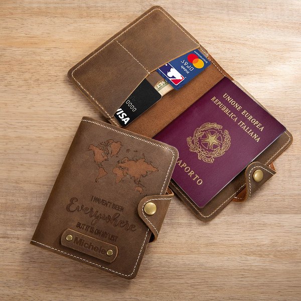 Portapassaporto in vera pelle personalizzato con modello a tema di bussola a scelta e nome stile vintage essenziale per amanti dei viaggi