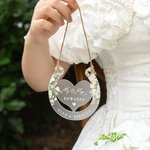 Personalisierte Lucky Horseshoe Floral Sign Frosted Acryl Ornament mit Nachnamen und Paar Namen Tür Dekor Jahrestag Hochzeit Geschenk für Newlyweds