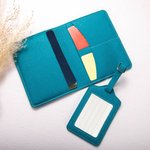 Personalisierte Cartoon Graduate Horoskop Geburt Blume Name Passport Holder und Gepäckanhänger Set Reisezubehör Graduierung Geschenk für Frauen