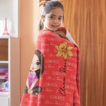 Coperta morbida personalizzata con personaggio in stile cartone animato nome e fiore di nascita regalo perfetto per compleanni o Natale per bambini