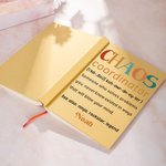 Personalisierte Chaos Koordinator Definition A5 Journal Notebook mit Bleistift und linierten Seiten Geburtstag Büro Geschenk für Freunde Familie Kollegen
