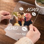 Veilleuse LED personnalisée XOXO Lips Photo Nom avec base en bois Décoration de la maison Cadeau d'anniversaire de la Saint-Valentin pour couple