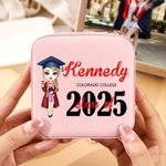 Personalisierte Graduierung Cartoon Mädchen Leder Reise-Schmuck-Box mit Namen und Jahr Graduierung Zeremonie Souvenir Geburtstag Geschenk für Frauen Mädchen