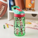 Personalisierte Cartoon Fußballspieler-Geischtfoto 475 ml Kinder Trinkflasche mit Namen und Nummer zurück zur Schule Geburtstag Geschenk für Kinder