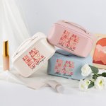 Personalizado En mi era comprometida Futuro Bolsa de maquillaje de cuero PU con nombre Esenciales de viaje portátil Regalo de boda para mujeres Niñas