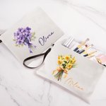 Borsa per il trucco in lino con cinturino da polso personalizzato con nome e fiore di nascita accessori da viaggio per la doccia nuziale