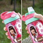 Personalisierte Cartoon Fußballspieler-Geischtfoto 475 ml Kinder Trinkflasche mit Namen und Nummer zurück zur Schule Geburtstag Geschenk für Kinder