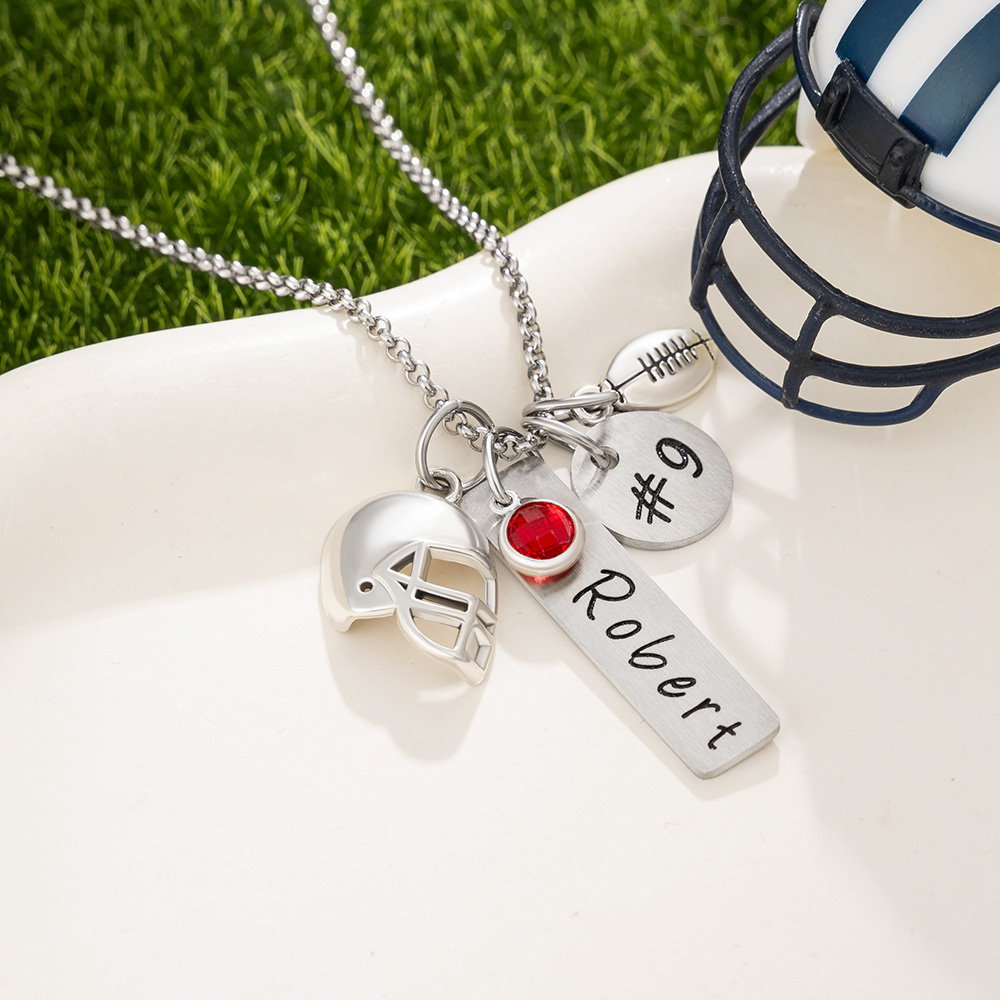 Collier de casque de football personnalisé avec nom et numéro gravés Cadeau d'anniversaire pour les amoureux du sport