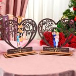 Personalized Cartoon Hugging Couple Heart Tree Wooden Plaque with Engraved Names Desktop Decor Valentine's Day Anniversary Gift for Couples