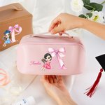 Personalizado de dibujos animados graduado rosa arco inicial de cuero bolsa de maquillaje con nombre de viaje Accesorios de cumpleaños de graduación de regalo para las mujeres niñas