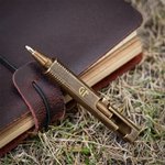 Personalisierte tragbare Metro Messing Mini Vintage Bolt Action EDC Stift mit eingravierten Initialen Schreibgerät Camping Geschenk für Outdoor-Liebhaber Golfer