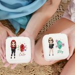 Personalizado de moda de dibujos animados Chica Joyero de cuero con piedra de nacimiento floral y el nombre de viaje Essentials regalo de cumpleaños para las mujeres niñas