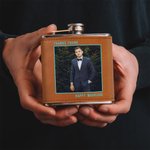 Personalisierte Edelstahl 6oz Leder Foto Whiskey Kolben mit Text Hochzeit Gefälligkeiten Geburtstagsgeschenk für Groomsmen Liquor Liebhaber