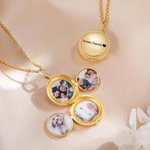 Personalisierte 4-Foto-Collage-Medaillon Halskette mit Initiale und Text Gravur Valentinstag Muttertag Schmuck Geschenk für Mädchen Damen Familie