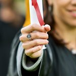 Personalisierter Geburtsstein Graduation Ring mit Eingravierten Namen und Text Graduierung Geschenk für 2025 Absolventen