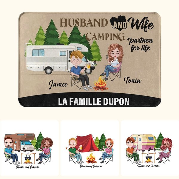 Paillasson Personnalisé avec Dessin Partenaires et Éléments de Camping Décoration de Maison Cadeau Anniversaire pour Couple Amis Amateurs de Camping