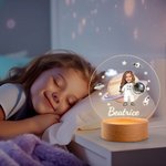 Luce notturna a LED personalizzata con nome e design dell'astronauta con foto base in legno decorazione per cameretta regalo di compleanno per bambini