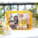 Neceser transparente impermeable personalizado con dibujo de chica y flor de nacimiento con nombre esencial para viaje o cumpleaños para ella