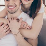 Personalisierte exquisite Liebe herzförmigen Birthstone Ring und verstellbare Armband Set mit Namen Geburtstag Jahrestag Geschenk für Frauen