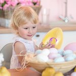 Personalisierte Cartoon Osterhase Charakter füllbare Osterei mit Initialen und Namen Urlaub Korb Stuffers Ostern Party Gunst Geschenk für Jungen Mädchen