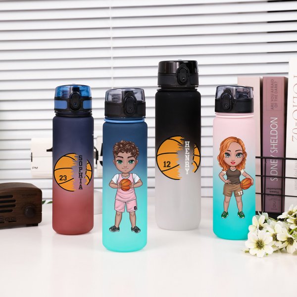 Personalizzato Gradient Cartoon Basketball Leakproof Gym Sports Water Bottle con coperchio a ribalta e cinturino Regalo di compleanno per gli amanti del basket