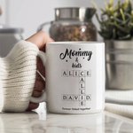 Gepersonaliseerde Family Forever Linked Together Kruiswoordraadsel 11 oz Keramische Mok met 2-8 Namen Verjaardag Housewarming Gift voor Moeder Oma