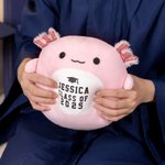 Gepersonaliseerd schattig afstudeercapje ontwerp koe kat knuffel pluche knuffel met naam en jaar afstudeercadeau voor klas van 2025 afgestudeerden