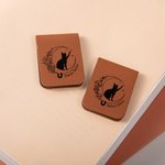 Henkilökohtainen Cat Moon Moon Birth Flower Magneettinen nahkainen kirjanmerkki Clip nimellä lukeminen paperitarvikkeet syntymäpäivälahja kirjamatoille kirjan ystäville Book Lovers