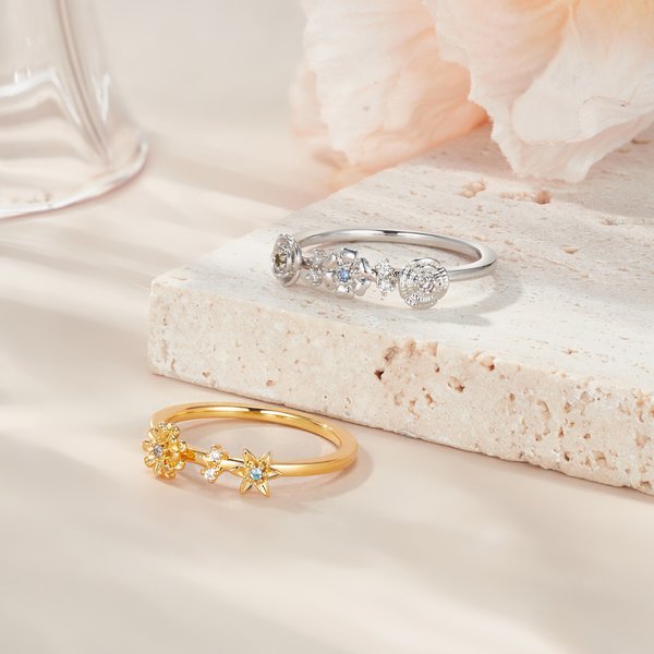 Personlig Dainty 2-3 Birth Flowers Zircon Ring Minimalistiska smycken Mors dag Jubileum Födelsedagspresent för kvinnor