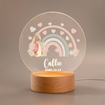 Personalisierte Regenbogen Initial Floral Peter Rabbit LED Nachtlicht mit hölzernen Basis und Name Datum Kinderzimmer Dekoration Geburtstag Baby Dusche Geschenk für Kinder