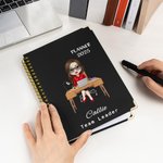 Henkilökohtainen Cartoon Office Character 2025 Kalenteri Planner A5 Spiral Notebook nimi ja asema Syntymäpäivä Office lahja perheelle ystävä työntekijä