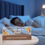 Personalisierte Floral Boss Lady Name LED-Nachtlicht mit Text und hölzerne Basis Home Decor Geburtstagsgeschenk für Frauen Führer