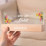 Personalisierte Floral Boss Lady Name LED-Nachtlicht mit Text und hölzerne Basis Home Decor Geburtstagsgeschenk für Frauen Führer