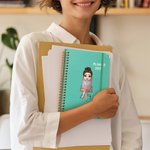 Henkilökohtainen Cartoon Office Character 2025 Kalenteri Planner A5 Spiral Notebook nimi ja asema Syntymäpäivä Office lahja perheelle ystävä työntekijä