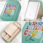 Gepersonaliseerde Cool Sister Club lederen sieraden doos met LED driekleur verstelbare make-up spiegel reizen essentieel verjaardagscadeau voor zus
