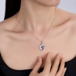 Personalizado Dainty Grad Cap Corazón Zircon Foto Collar con texto grabado Graduado Joyería Cumpleaños Regalo de graduación para las mujeres