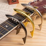 Personalisierte Metall Hai Gitarre Capo mit eingraviertem Namen Gitarre Zubehör Geburtstag Geschenk für Gitarre Musikliebhaber