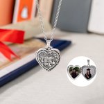 Personligt Retro Graduation Cap Scroll Heart Photos Locket Necklace Graduation Gift för kandidater från klass 2025