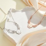 Personalisierte bilaterale hohle Engelsflügel Pfote drucken Halskette mit Namen Geburtstag Haustier Verlust Memorial Geschenk für Tierbesitzer Liebhaber