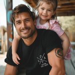 Personalizado Papa Monograma Estilo Minimalista 100% Algodón Camiseta con Nombre Fecha Cumpleaños Día del Padre Regalo para Papá Esposo