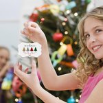 Ornement de Noël personnalisé en céramique avec 2-6 noms année et corde Cadeau de décoration de Noël pour la famille