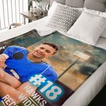 Gepersonaliseerde Multicolor Voetbalveld Achtergrond Zachte Deken met Naam en Nummer Huisdecor Senior Night Gift voor Bal Sportliefhebber