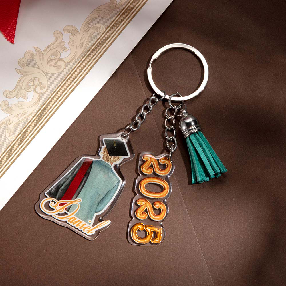 Porte-clés silhouettes de graduation personnalisées 2023 avec pompon