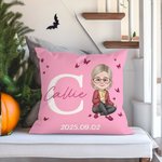 Personlig kvinna tecknad karaktär fjärilar design kasta kuddeöverdrag med initialer och namn heminredning pensionering födelsedagspresent för mormor mamma