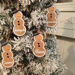 Gepersonaliseerd Kerst Sneeuwpop Ornament met Naam en Jaar 3D Stereoscopisch Home Decoratie Kerstmis Stocking Tags Cadeau voor Familie Vriendin