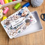 Personalisierte Knopfspule Schere Design Nähen Zubehör Weißblech Aufbewahrungsbox mit Text Geburtstag Muttertag Geschenk für Mom Sewing Lovers