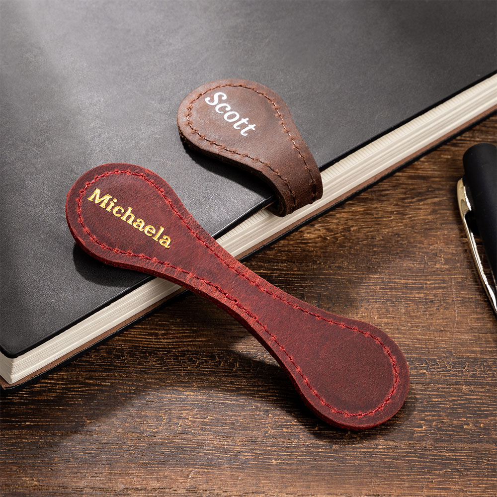 Marque-page magnétique en cuir avec nom gravé Personnalisé Accessoire de lecture Cadeau d'anniversaire pour amoureux des livres Bookworm
