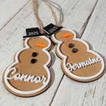 Gepersonaliseerd Kerst Sneeuwpop Ornament met Naam en Jaar 3D Stereoscopisch Home Decoratie Kerstmis Stocking Tags Cadeau voor Familie Vriendin