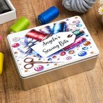 Personalisierte Knopfspule Schere Design Nähen Zubehör Weißblech Aufbewahrungsbox mit Text Geburtstag Muttertag Geschenk für Mom Sewing Lovers