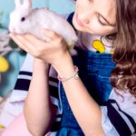 Personalizado lindo conejo encanto colorido elástico de cuentas pulsera con nombre de Pascua de regalo para las niñas las mujeres